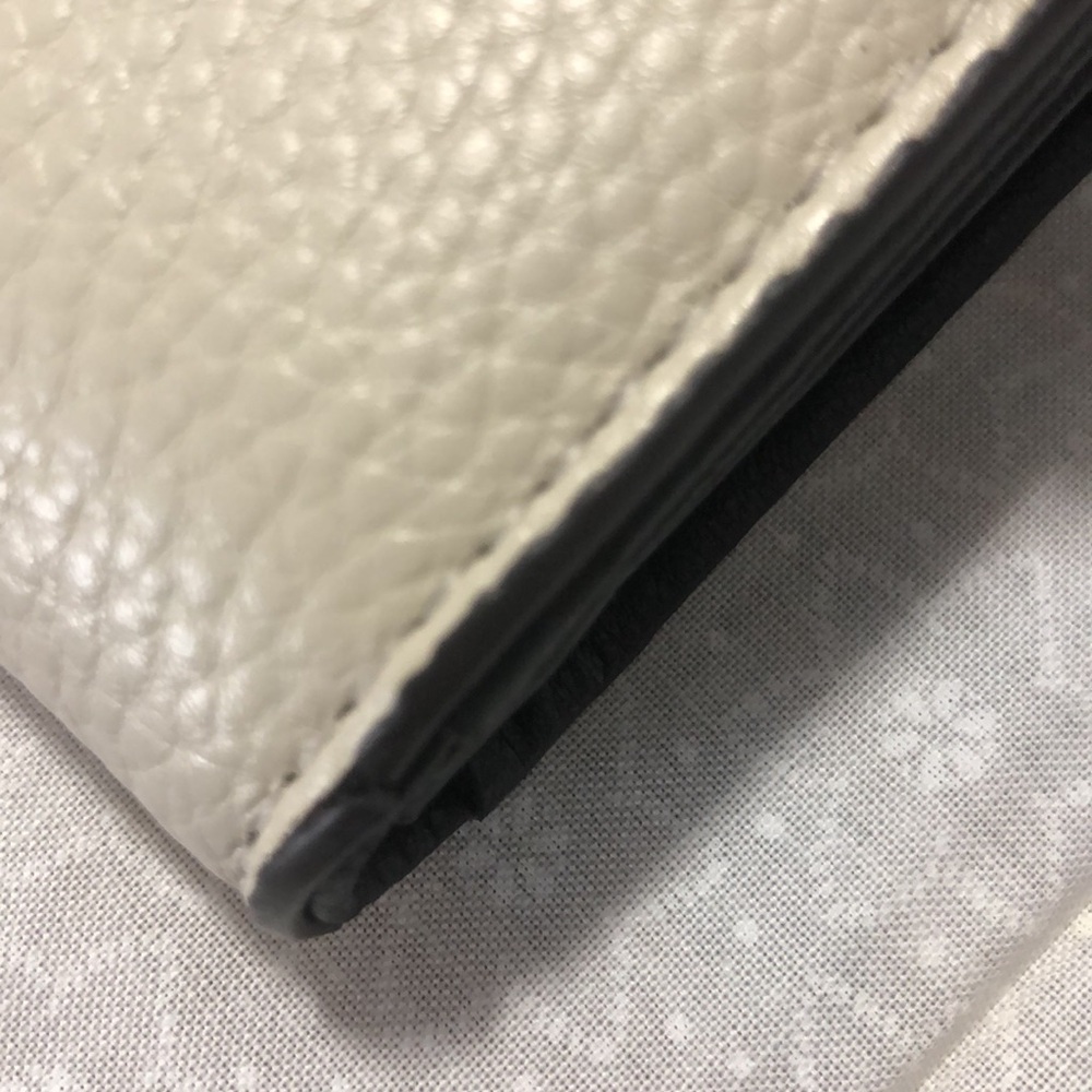 Liz Claiborne Two Tone Wallet - Picture 3 of 15